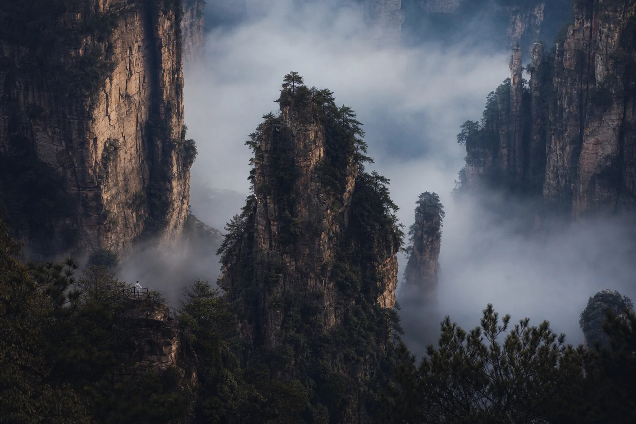 Sandstone pillars of Zhangjiajie in mist